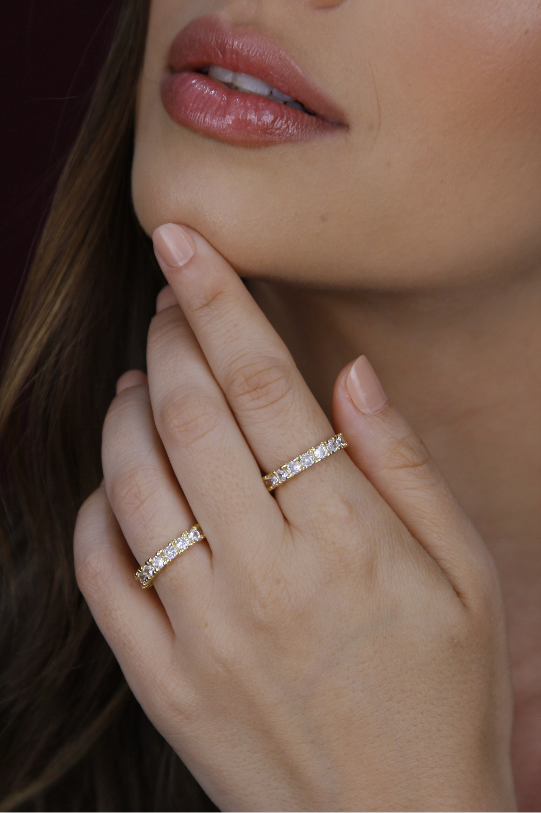 Anel meia aliança cravejada 18