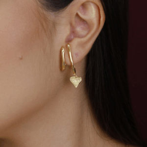 Brinco coração c fio duplo