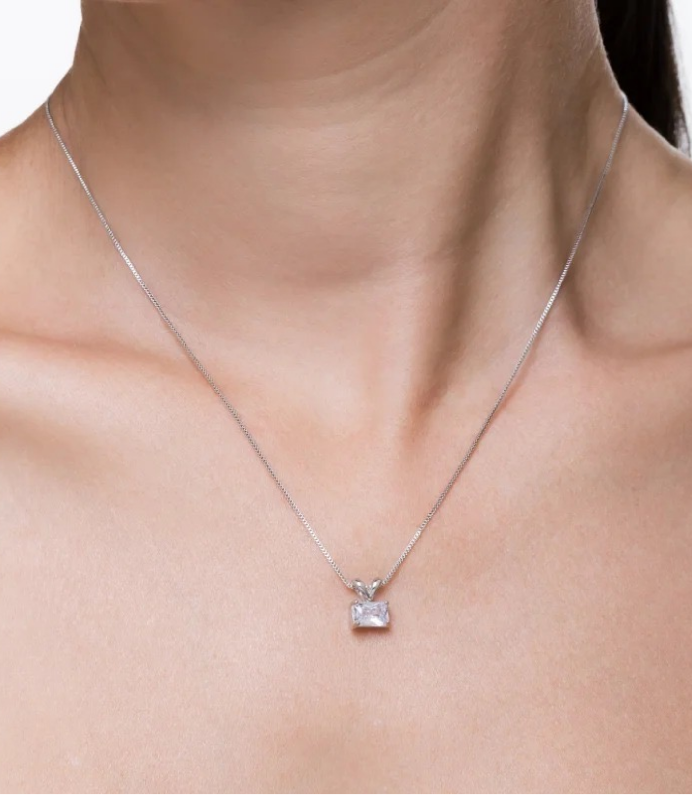 Colar ponto de luz quadrado