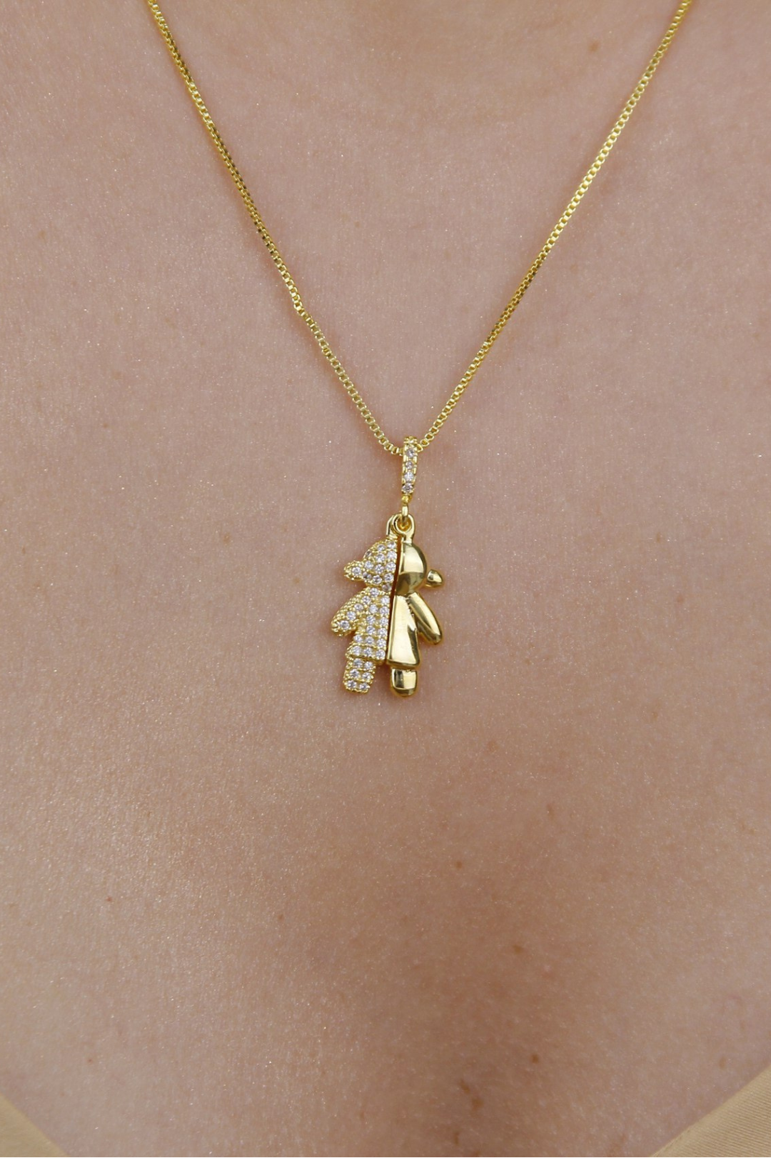 Colar Menina semi cravejado